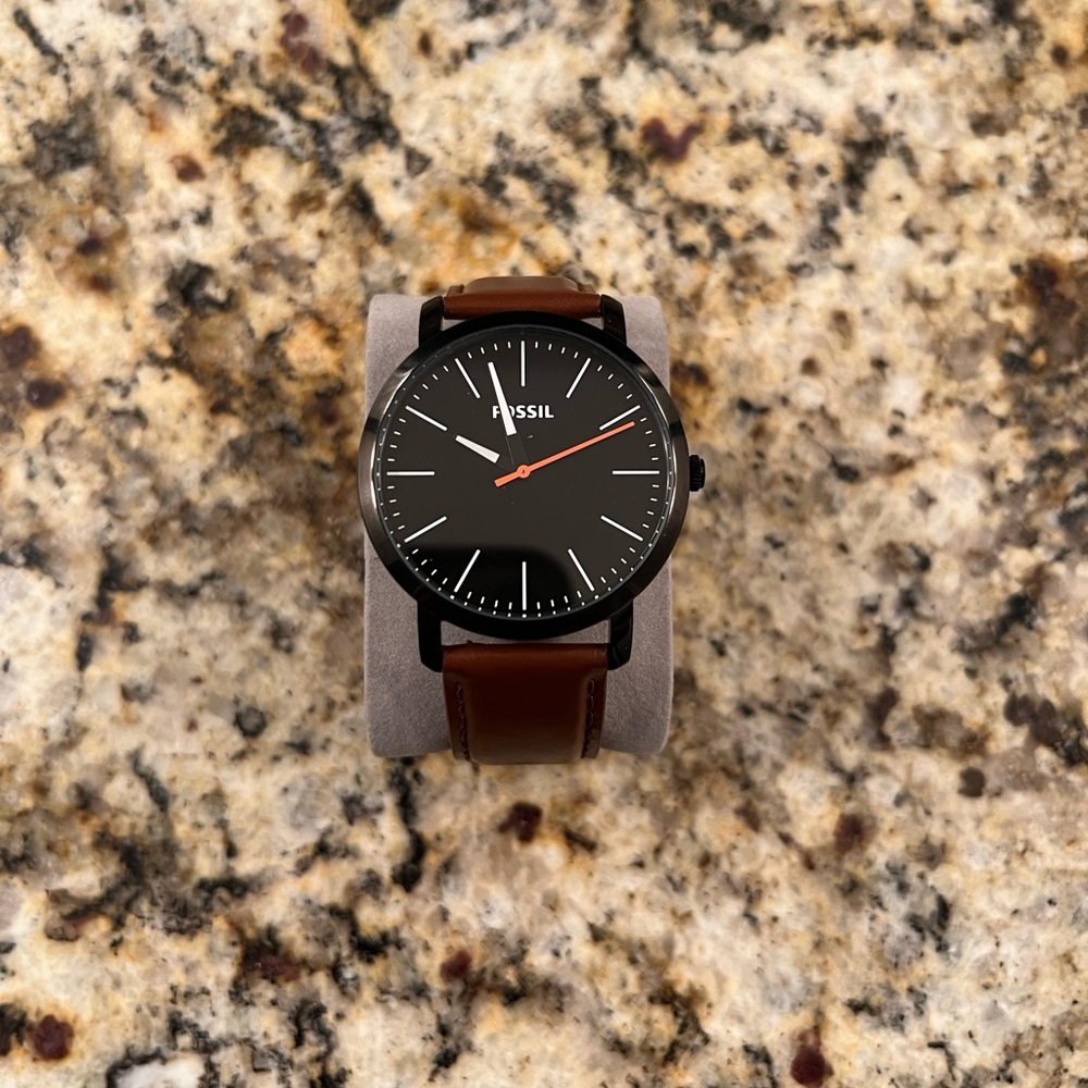 New Authentic Fossil BQ2310IE Luther Three Hand Brown Leather Watch.